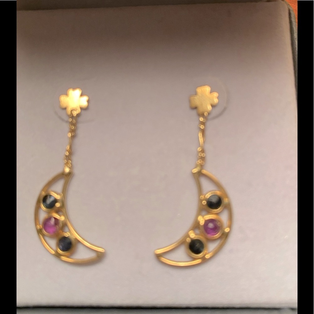 18 kt. Italian Gold earrings.